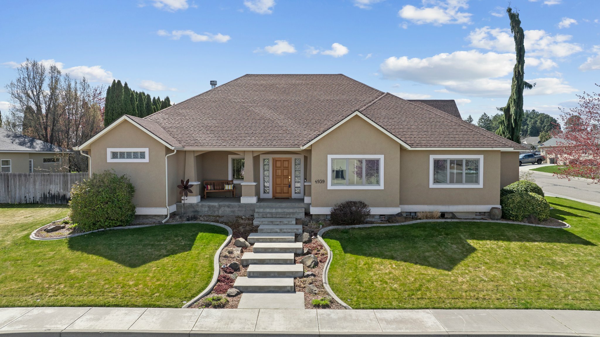Property Photo: 4939 W 24th Ave WA 99338