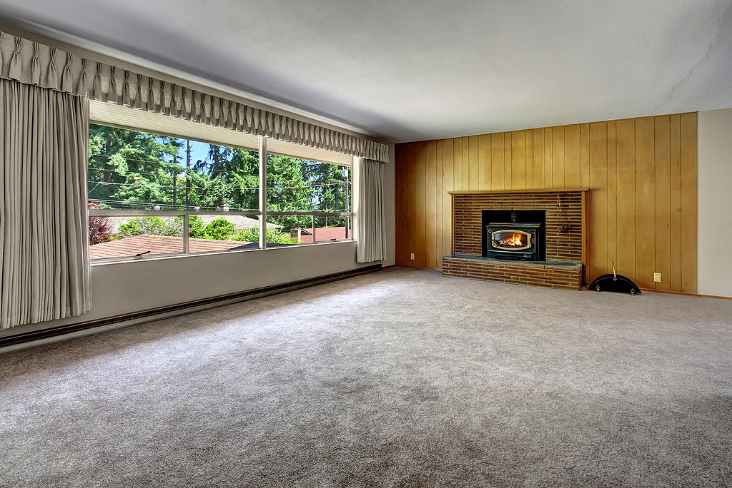 Property Photo: Living room 819 NE 128th St  WA 98125 