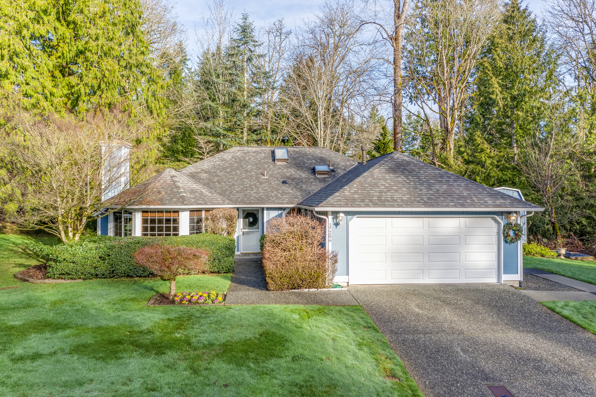 Property Photo: 17206 NE 132nd Place WA 98052