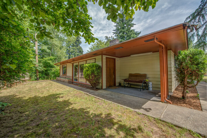 Property Photo:  10042 Ravenna Avenue NE  WA 98125 