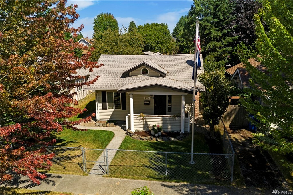 Property Photo:  4051 S G St  WA 98418 