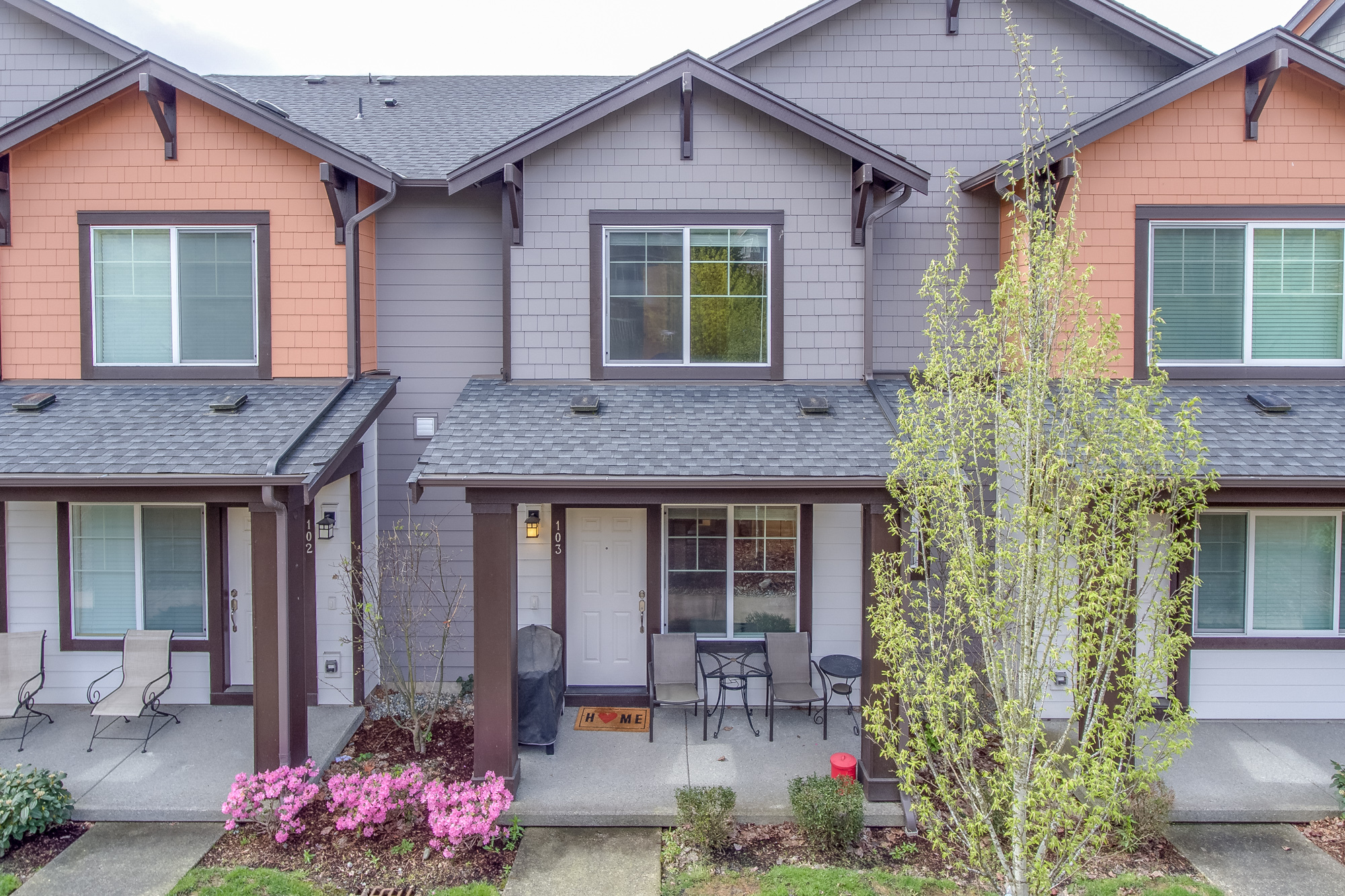 Property Photo:  10394 157th Place NE 103  WA 98052 