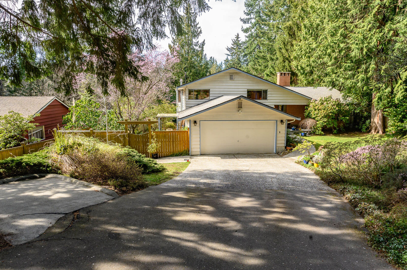 House for sale in Edmonds 19902 88th Ave W, Edmonds, WA 98026