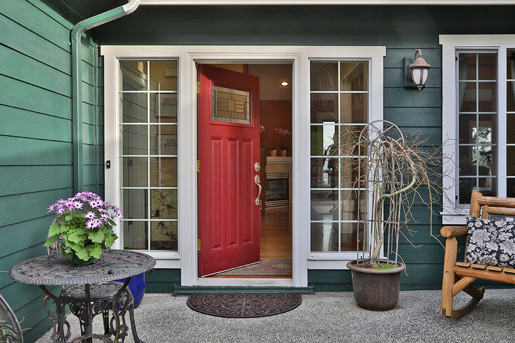 Property Photo: 5147 Honeymoon Bay Rd WA 98249