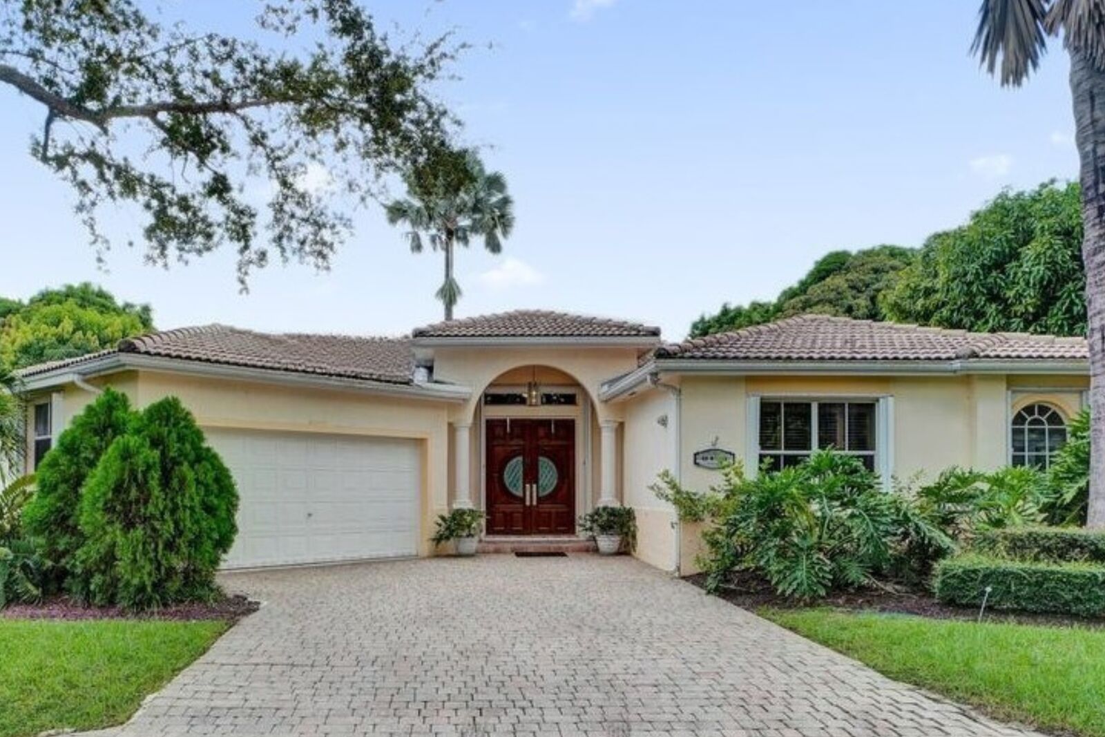 Property Photo: 8128 SW 172nd Ter FL 33157