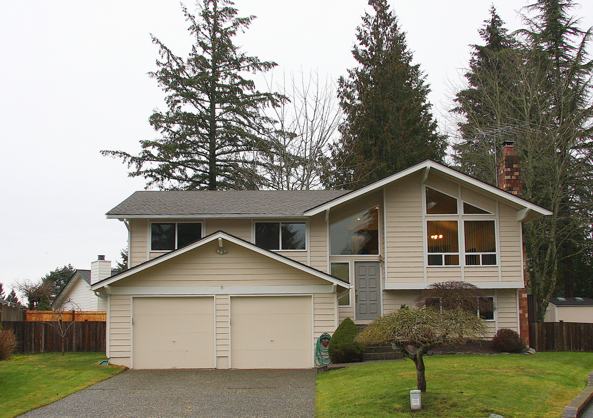 Property Photo:  15906 NE 106th Ct  WA 98052 