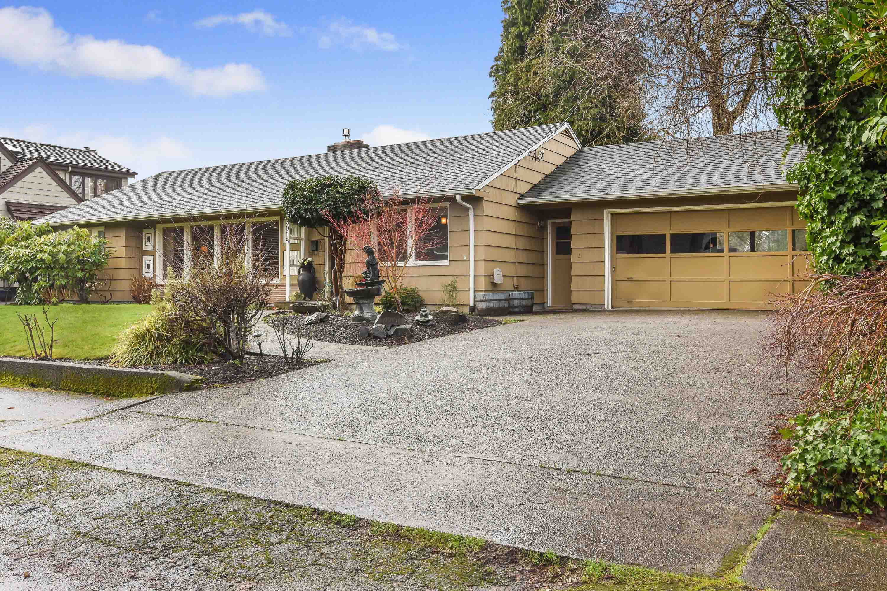 Property Photo:  3015 Maringo Rd SE  WA 98501 