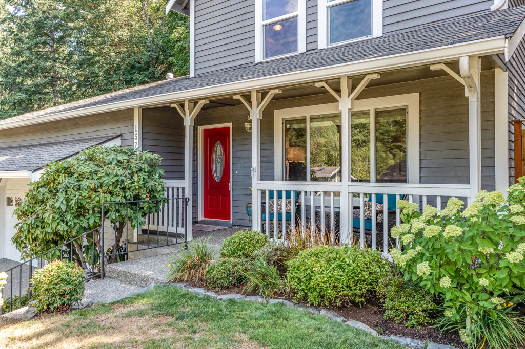 Property Photo: 13702 178th Ave NE WA 98052