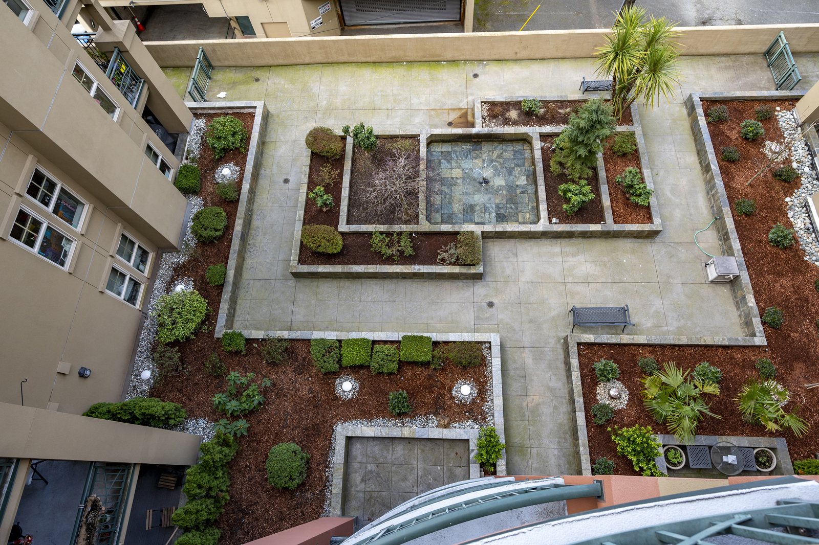 Property Photo: Community Patio 123 Queen Anne Ave N 606  WA 98109 